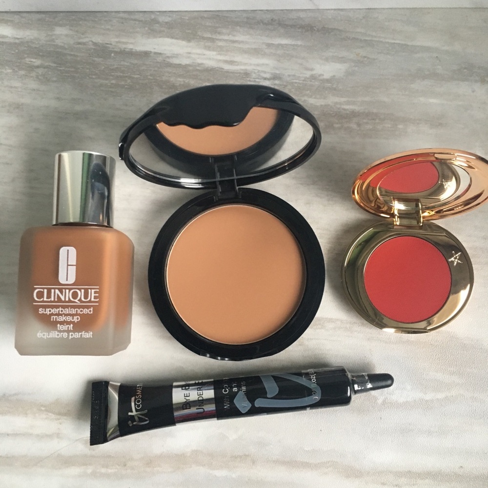 4 items Charlotte Tilbury Magic Vanish, Kat Von D powder, Clinique, It Cosmetics